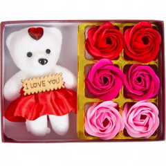Подарочный набор с мишкой и розы с мылом в коробке.